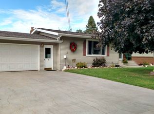 902 6th St, Iron Mountain, MI 49801