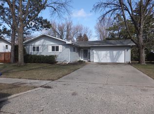 2006 18th St S, Moorhead, MN 56560