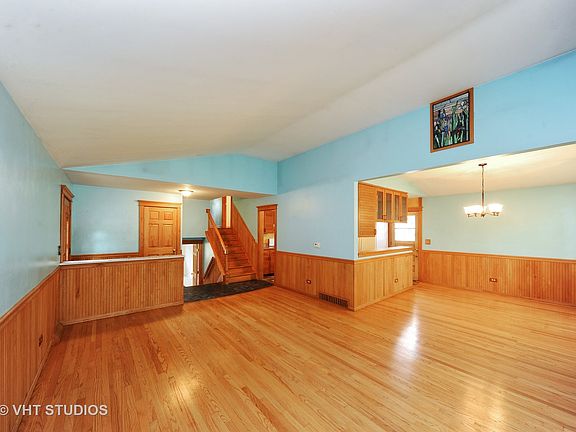 2nd image of 218 N Kaspar Ave