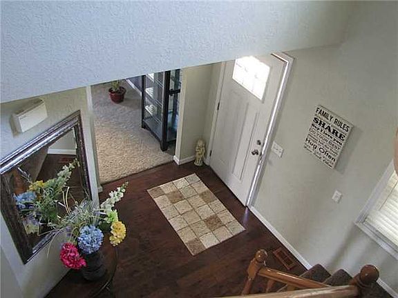 3rd image of 1373 Logan Ln