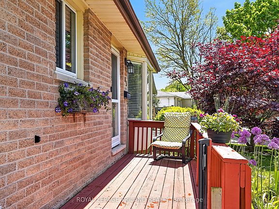 4th image of 85 Adswood Rd