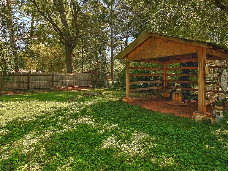 2113 Jennie Linn Dr — Photo 38