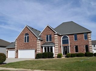 800 W Forsyth Pkwy, Forsyth, IL 62535