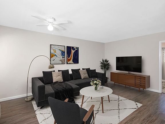 2nd image of 8561 Mellmanor Dr #23