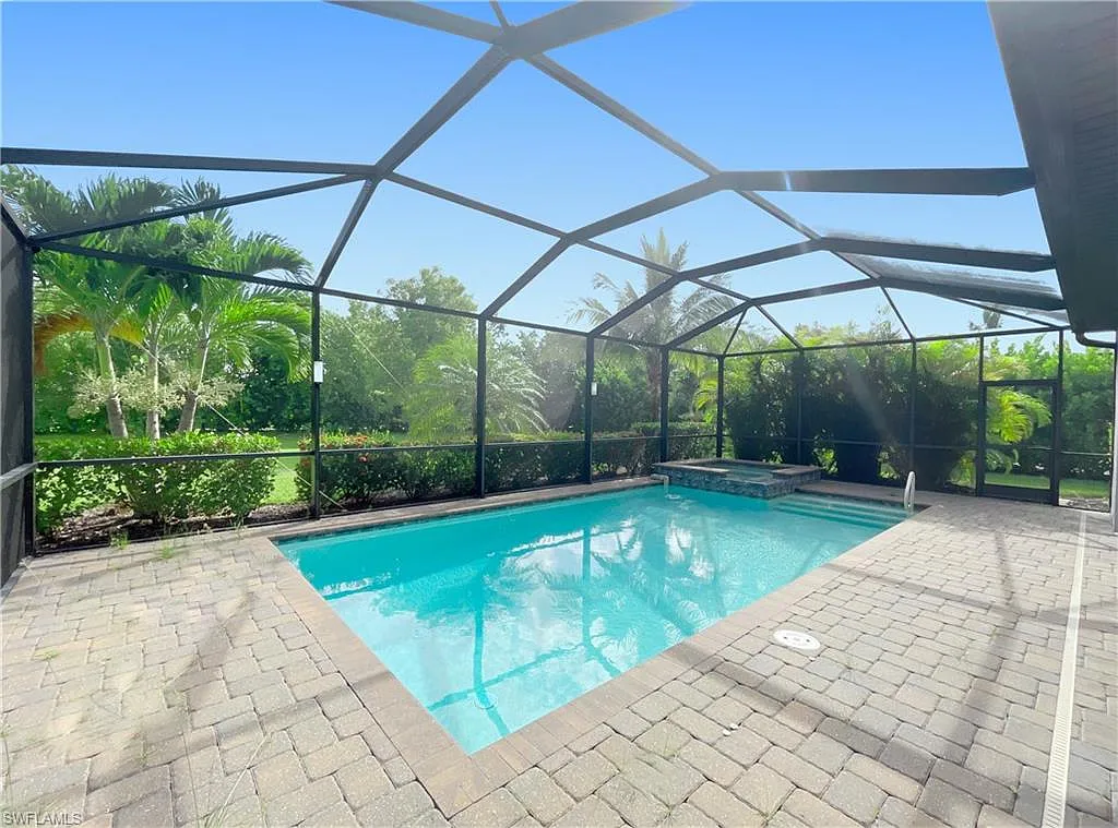 2 bed, 2.0 bath, 2061 sqft, $7,800 — Photo 4