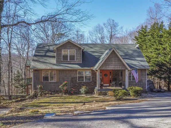 231 Mountain Lake Dr, Rocky Top, TN 37769