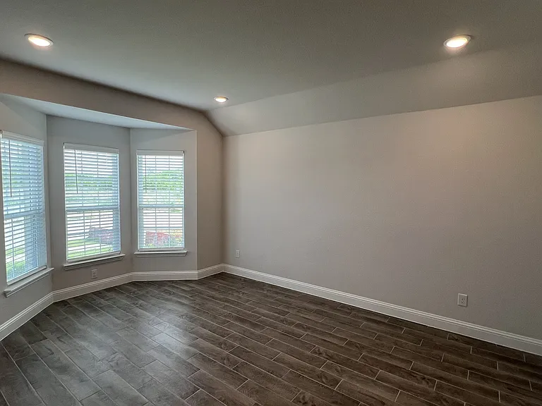 712 Palazzo Pl — Photo 5