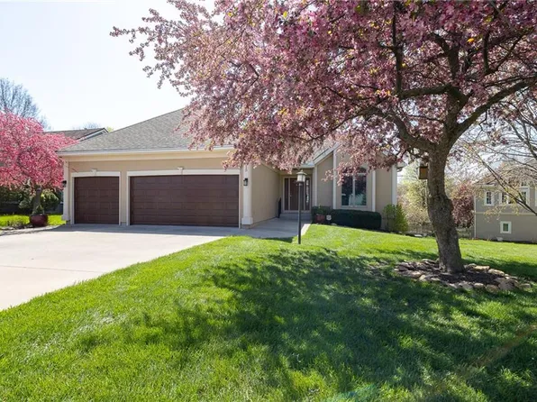 3015 SW 9th Ter, Lees Summit, MO 64081