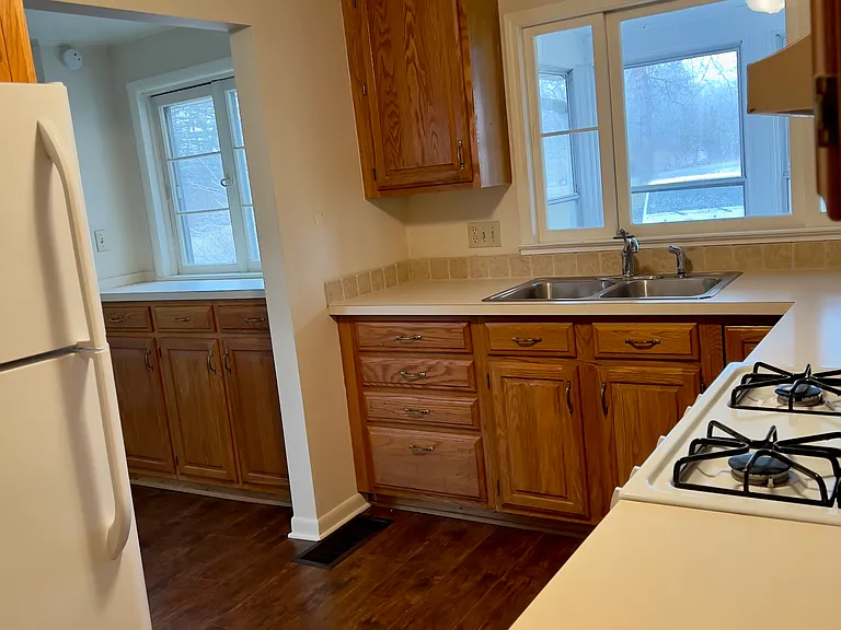 4705 Ardmore Ave — Photo 13