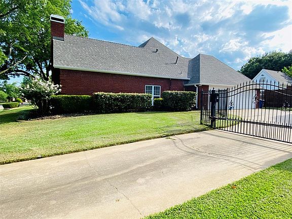 4th image of 5902 Montford Dr