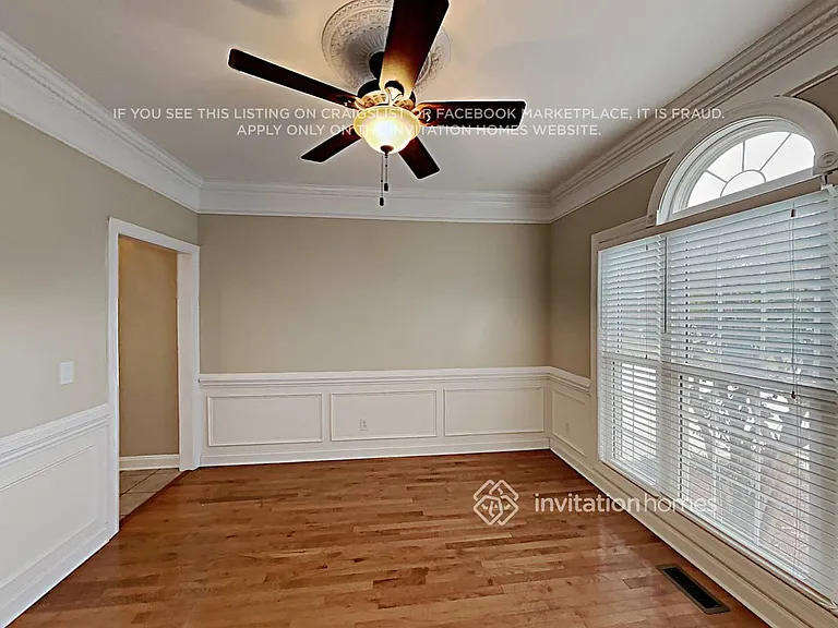 5034 Cramer Woods Dr — Photo 9