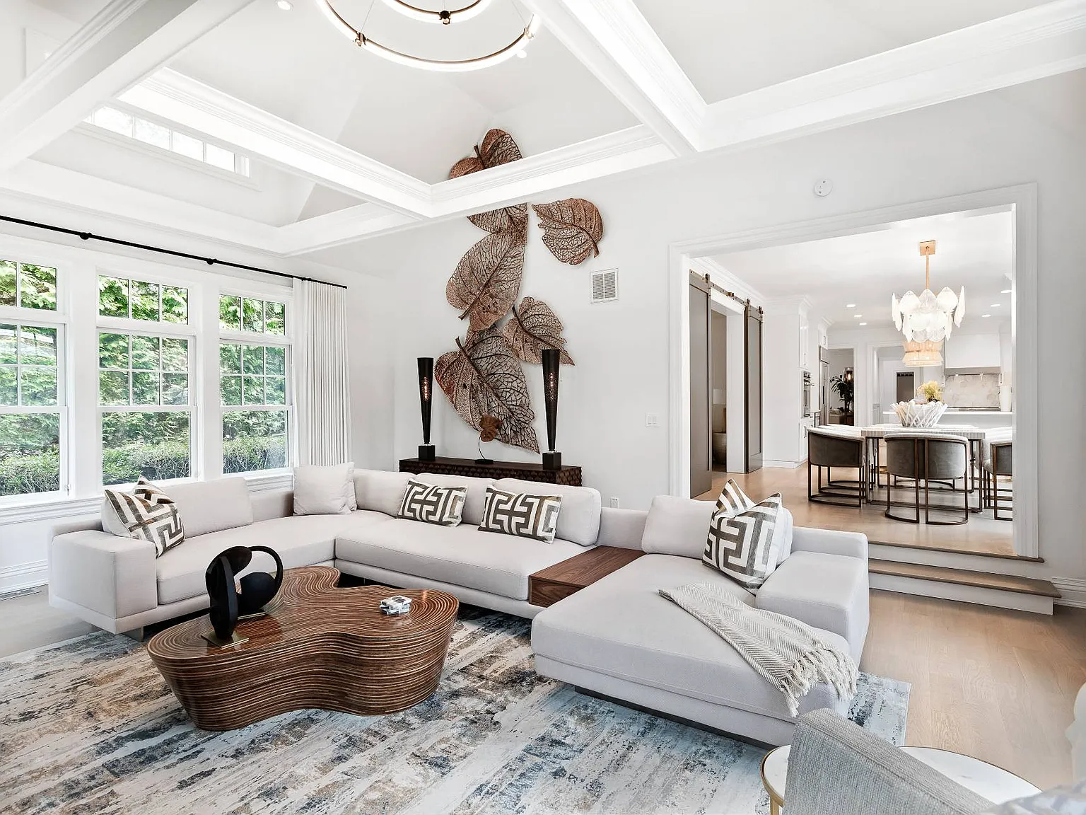 Elegant Designer Home in Sag Harbor — Photo 3