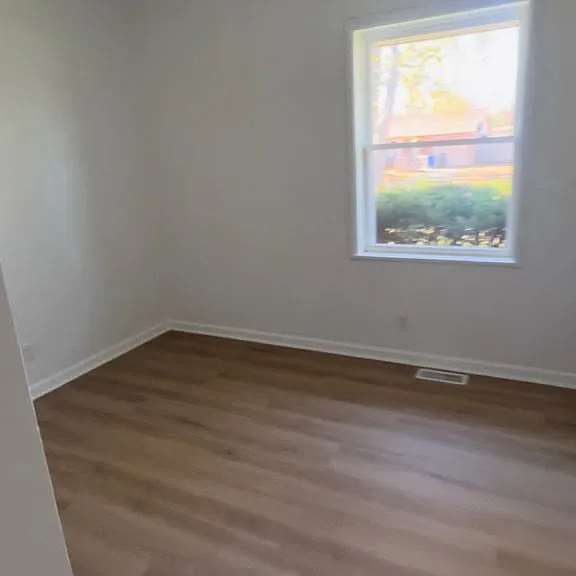 1254 Bordeaux Dr — Photo 8