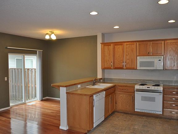4th image of 6537 NE Forest Ln