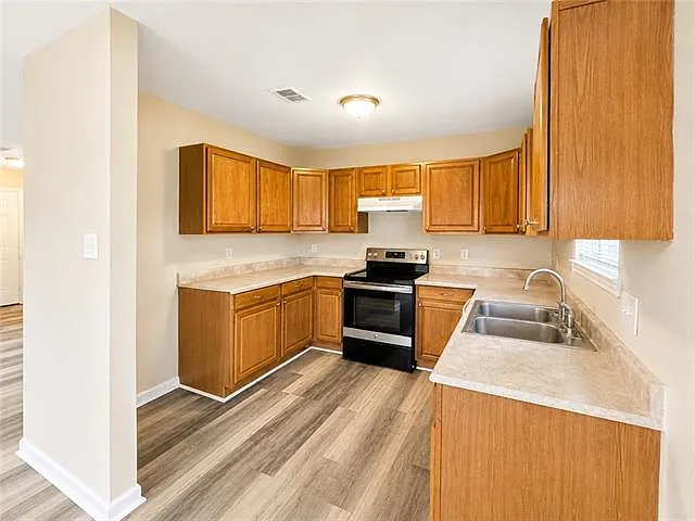 4011 Parkbrook Dr — Photo 5