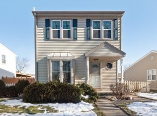 877 Manchester Crse, Geneva, IL 60134