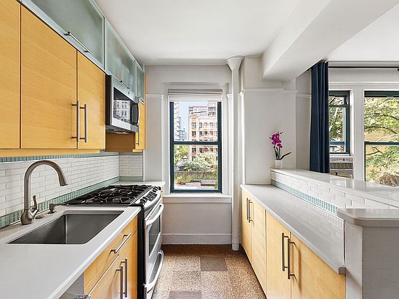 5th image of 65 W 95th St #2EF
