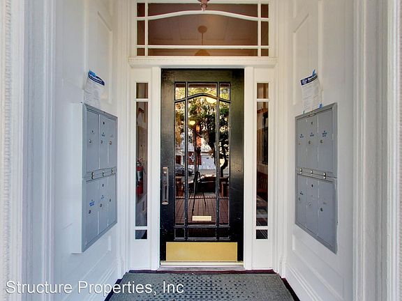 4th image of 2707 Sacramento St APT 2