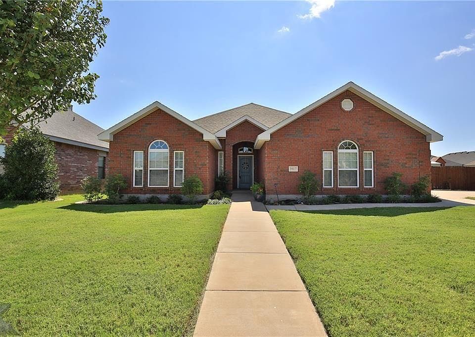 1st image of 3917 Hill Country Dr