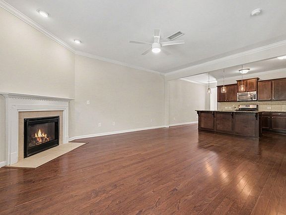 5th image of 224 Hamlet Pl