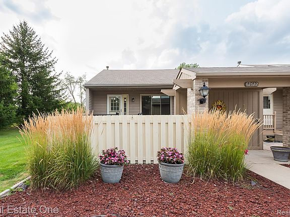 2nd image of 62622 Raleigh Ct Unit 1