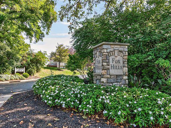 2nd image of 143 Fox Hills Ln