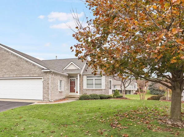 2647 Cedar Grove Ct, Jenison, MI 49428