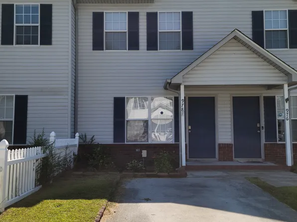 978 W Pueblo Dr, Jacksonville, NC 28546