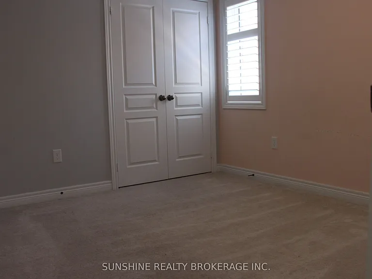 27 Foxberry Rd — Photo 6