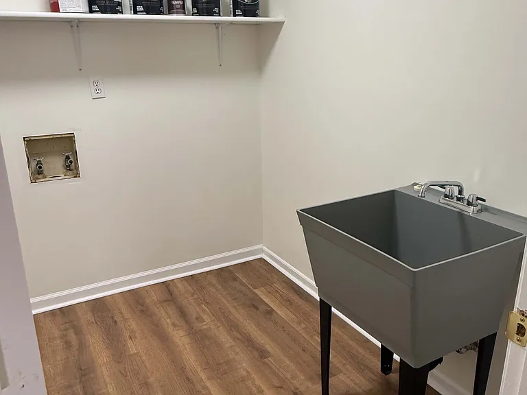 610 Clarendon Dr — Photo 17