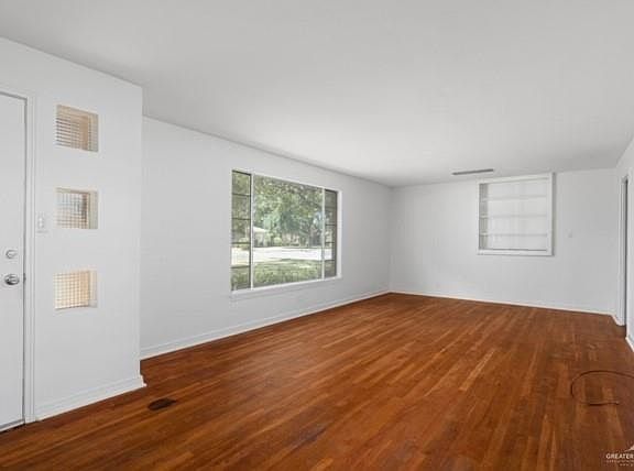 2nd image of 1118 N 5th St