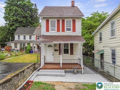 580 S Benner Ave, Fountain Hill, PA, 18015