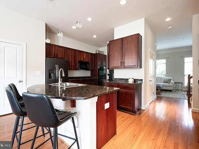 7822 Tilghman St — Photo 10