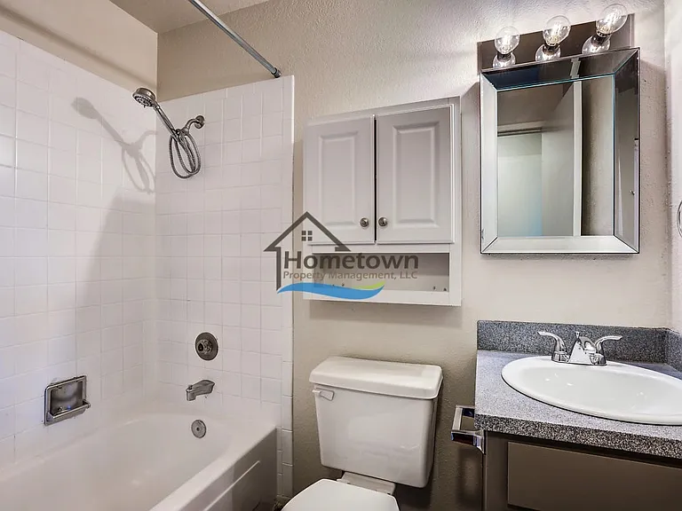 110 E Borah Ave — Photo 18