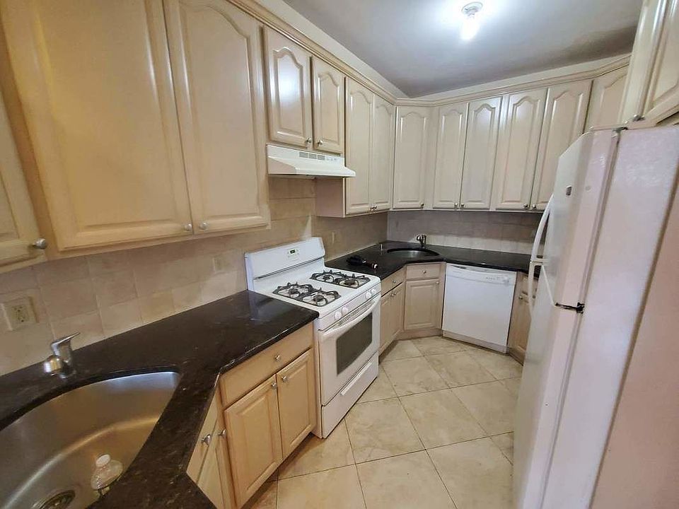 1st image of 1674 E 22nd St APT 4B