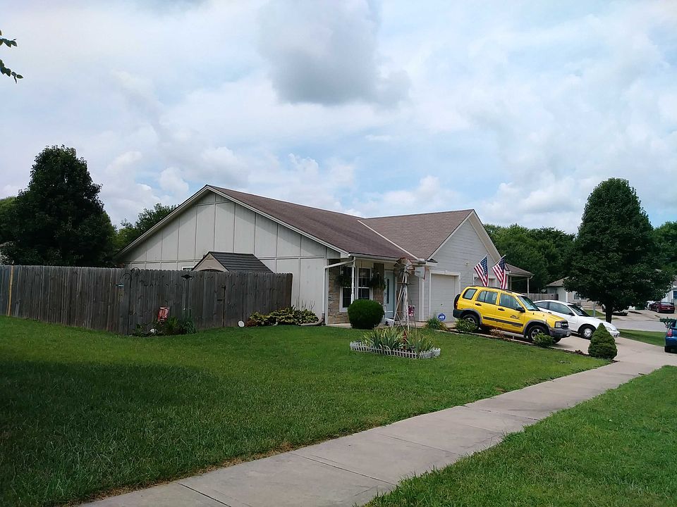 2nd image of 21544 S Clairmont St
