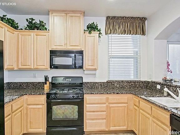 5th image of 4266 Natomas Central Dr