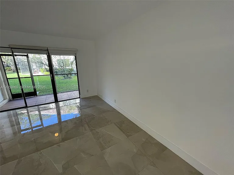 409 Lakeview Dr #104 — Photo 21