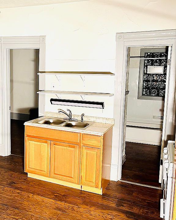 1st image of 215 E Center St #B