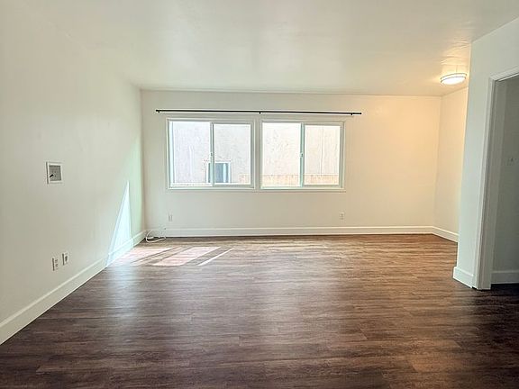 5th image of 1120-1122 N Prospect Ave #1120