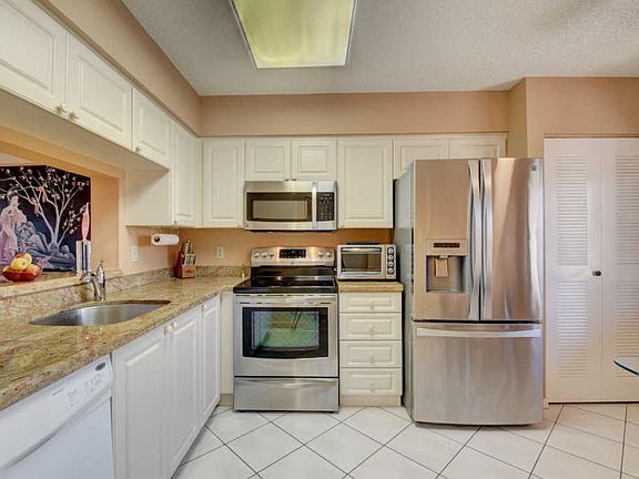4th image of 7270 Ashford Pl APT 403