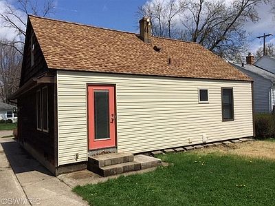 3rd image of 1812 Cambridge Dr