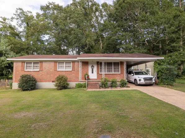 31 Piper St, Eastaboga, AL 36260