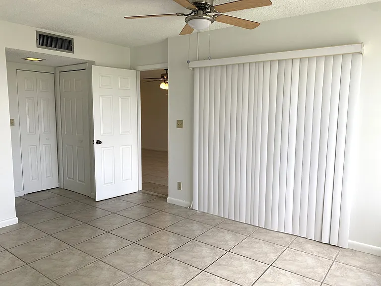 2322 S Cypress Bend Dr #711 — Photo 18