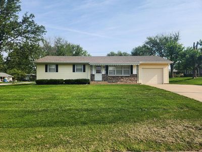 1001 Ridgeway Rd, Macon, MO, 63552