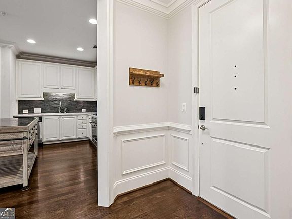 3rd image of 2300 Peachford Rd APT 1302