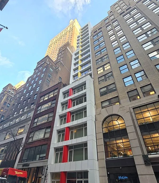 5 E 44th St #6A photo 1