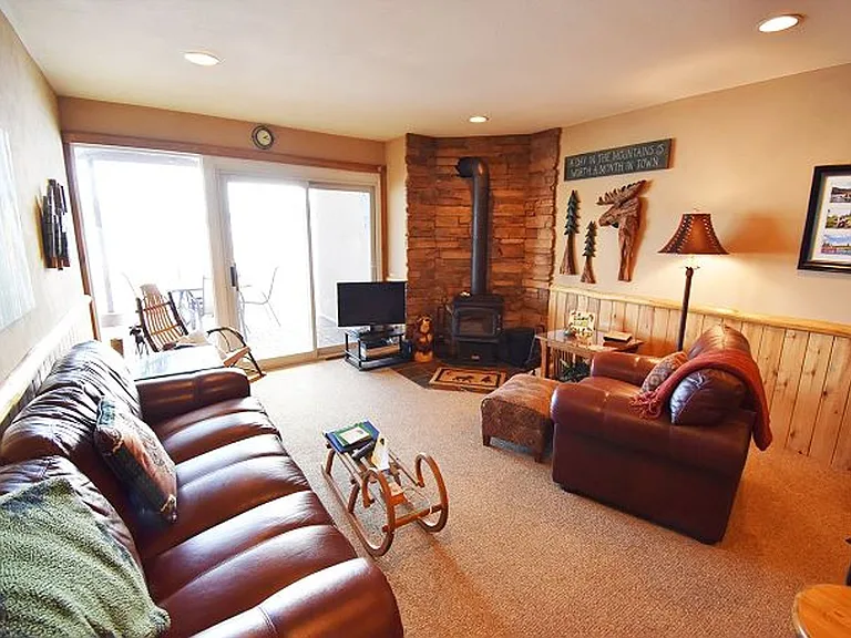 401 W La Bonte St #108 — Photo 4