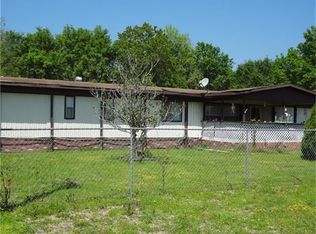 210 Leaf Ln, Livingston, TX 77351