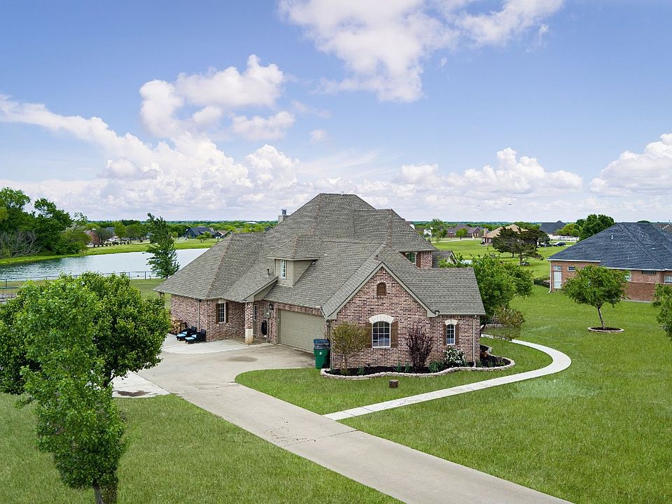 1st image of 999 Cypress Point Dr